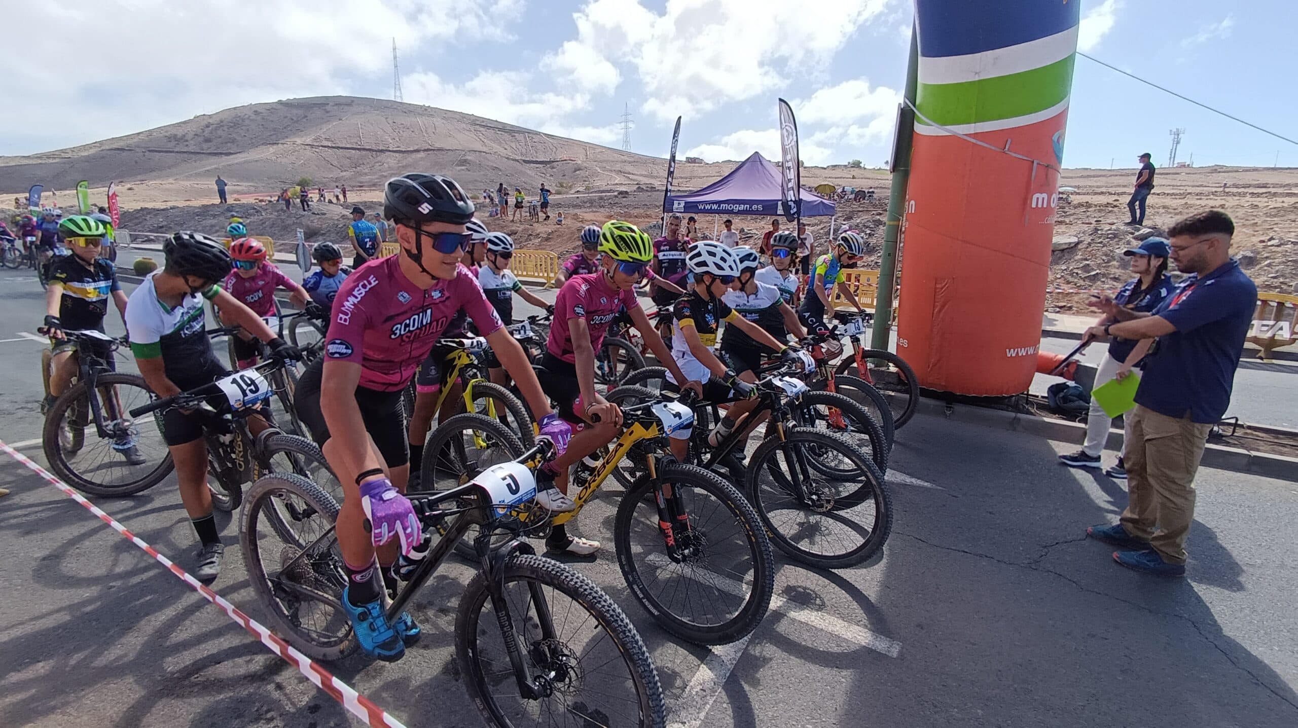 El 3COM Squad sobresale en el II XC Pino Seco de Escuelas en Mogán