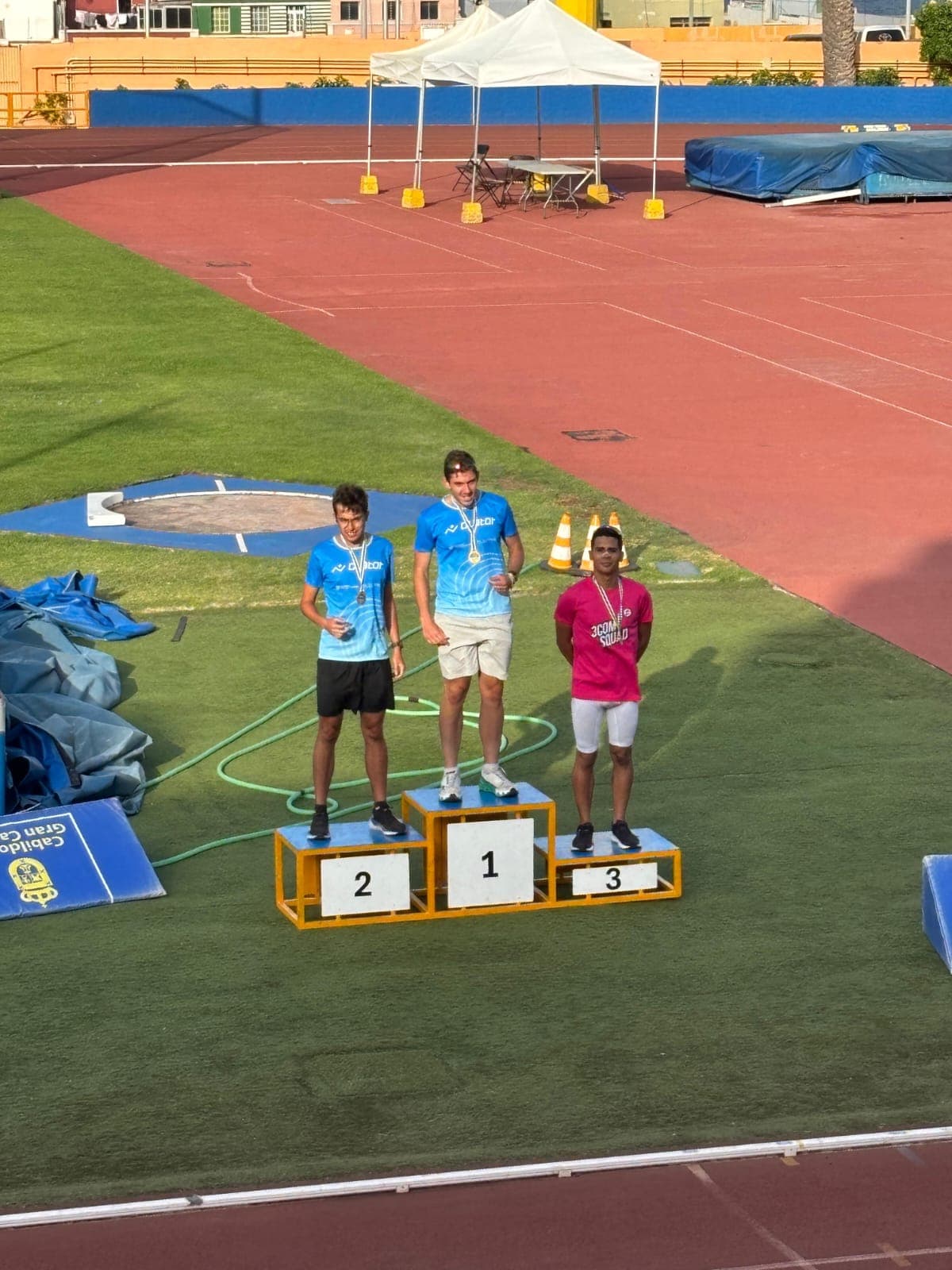 Kiran Montesdeoca y Gerardo Domínguez brillan en el Campeonato de Canarias Absoluto de Atletismo
