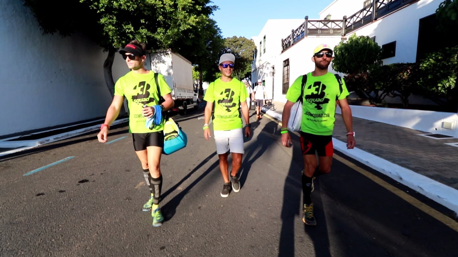 Exito de nuestros runners en la 1ª carrera de obstáculos nocturna en canarias