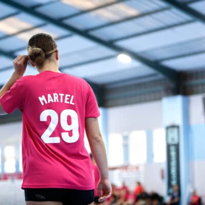 Equipo de balonmano en acción