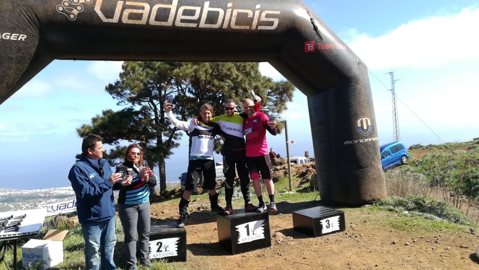 El ciclista Javer Peña conquista el tercer puesto en el I Open de Canarias DHI en Tenerife