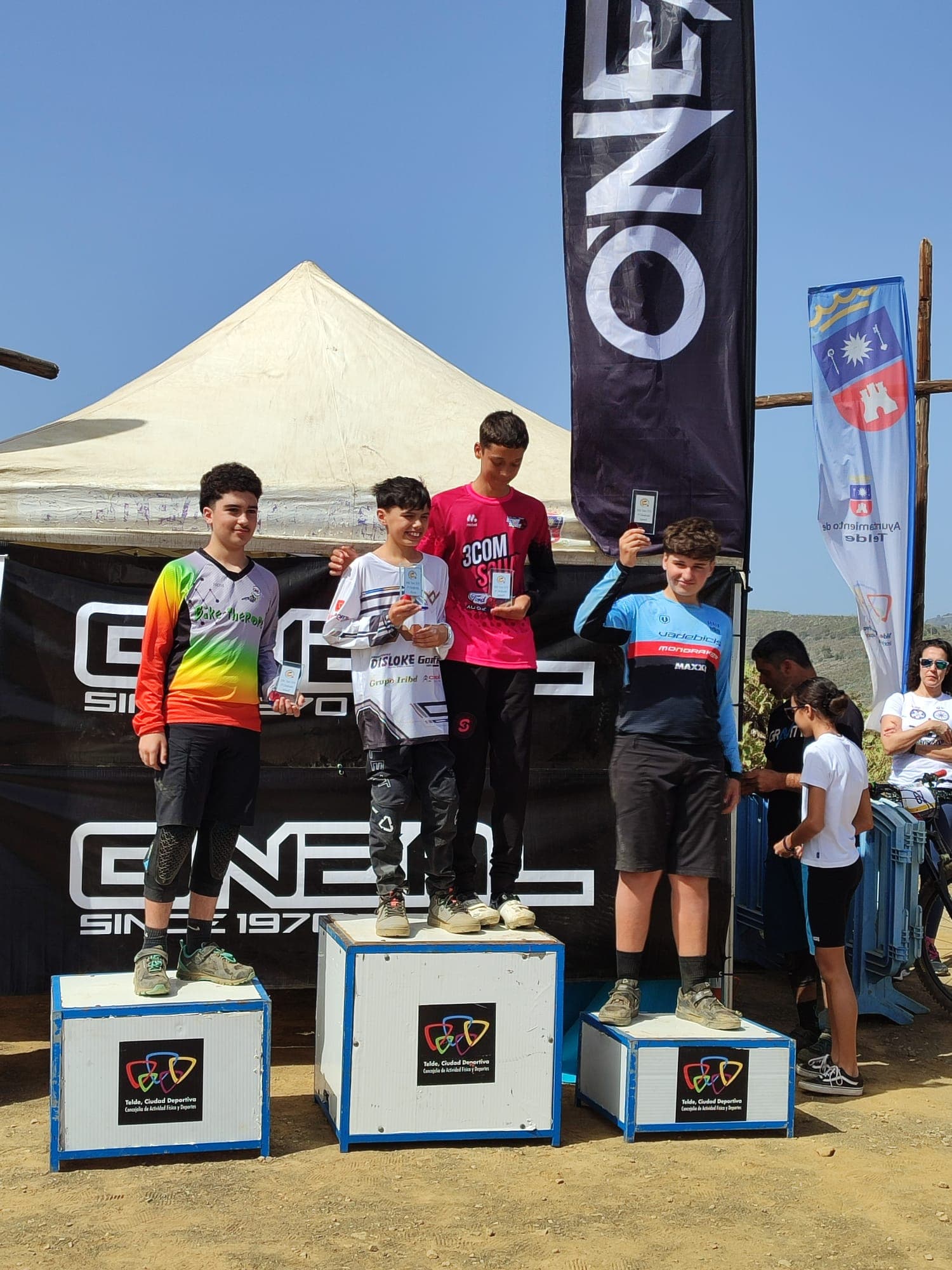 El 3COM Squad presente en la apertura del Campeonato de Canarias de DH en Tara